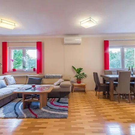 Haus Toni Fuer 9 Personen Murvica (Policnik)