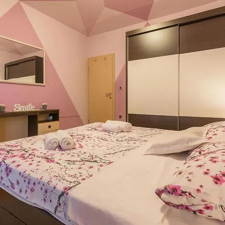 Holiday home Haus Toni Fuer 9 Personen Murvica (Policnik)