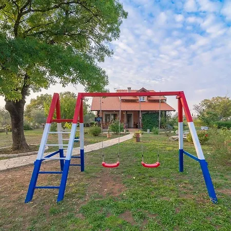 Haus Toni Fuer 9 Personen 別荘