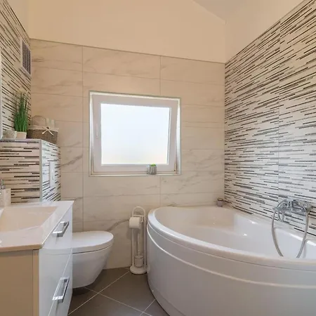 別荘 Haus Toni Fuer 9 Personen